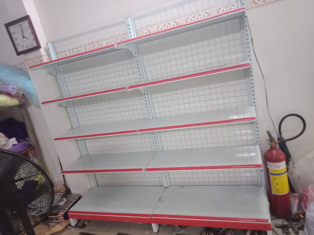 thanh lý kệ siêu thị cũ