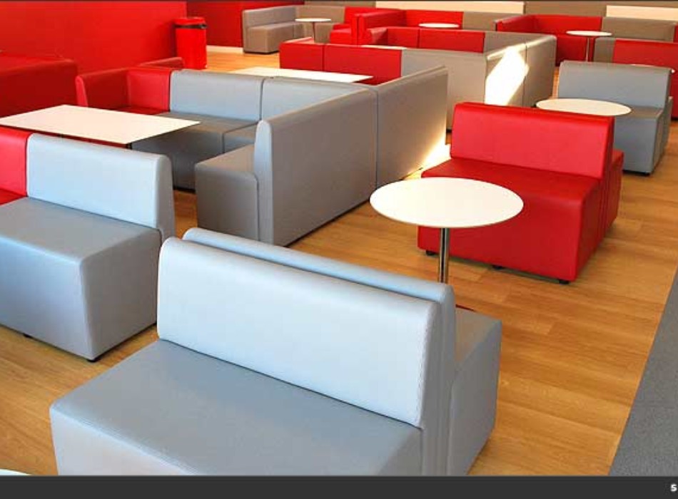 Mẫu sofa màu sắc trẻ trung, ấn tượng