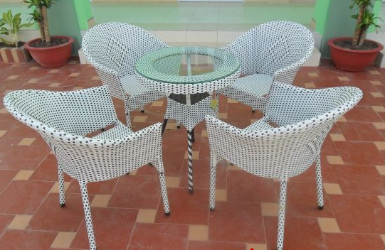 Bàn ghế café giá rẻ tại Bình Phước