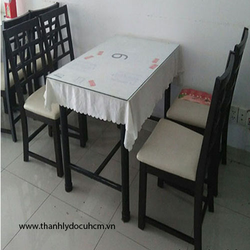 Thanh lý bàn ghế nhà hàng gỗ